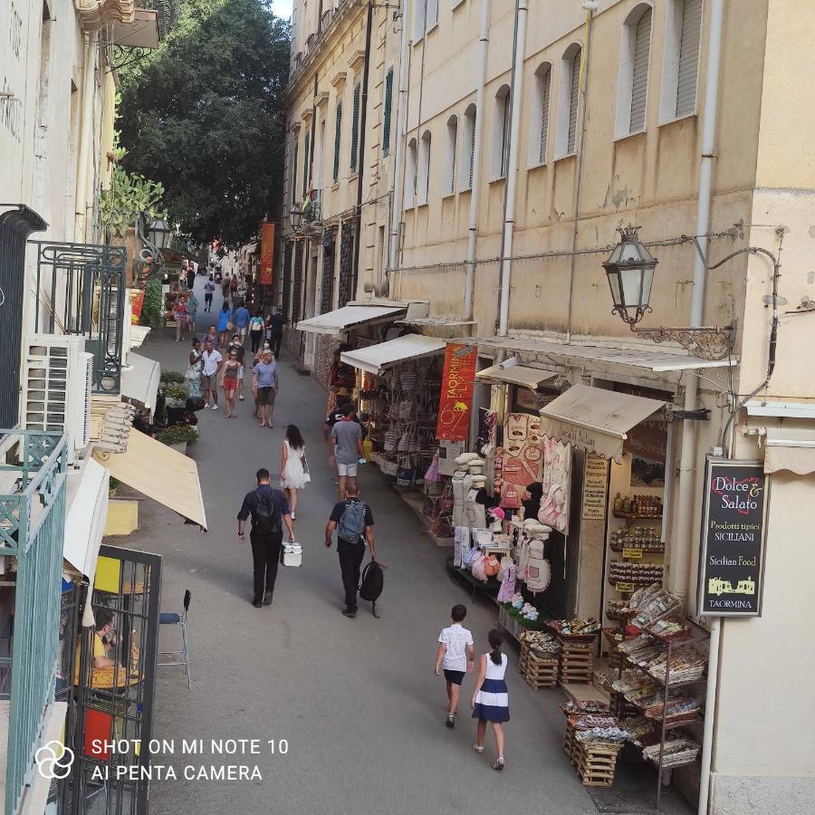 Suite Teatro Josi&Frank Ταορμίνα Εξωτερικό φωτογραφία